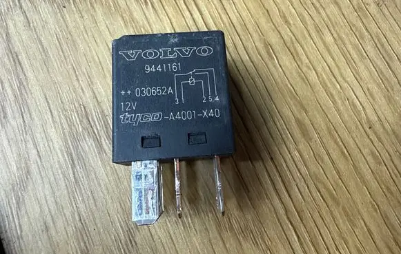 Volvo XC70 Other relay 9441161