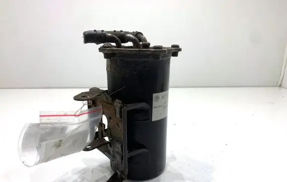 Audi A3 S3 8P Fuel filter housing 1K0127400B