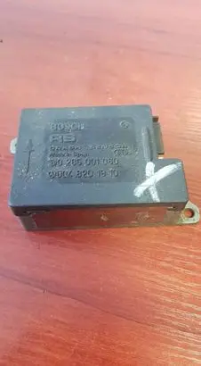 Mercedes-Benz E W124 Airbag deployment crash/impact sensor 0048201910