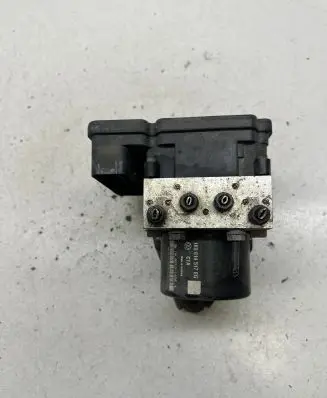 Volkswagen Touran II ABS Pump 1K0907379BS 1K0614517EG