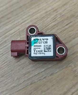 Volvo V70 Airbag deployment crash/impact sensor 30737138 MRSA5 8840A6