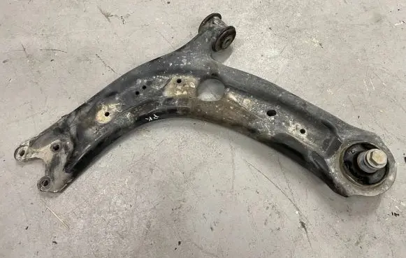 Audi Q3 F3 Front lower control arm/wishbone
