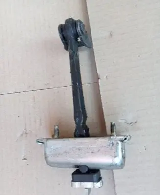 Opel Corsa D Rear door check strap stopper 13181961
