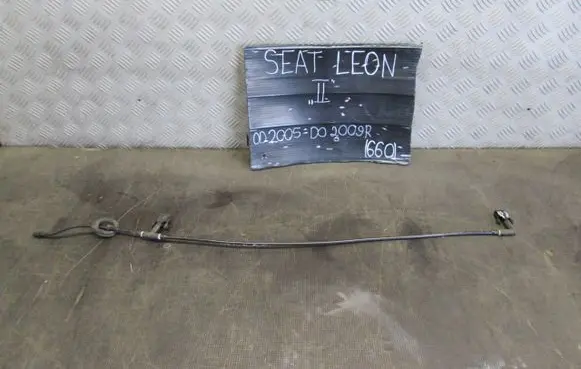 Seat Leon (1P) Windshield washer spray nozzle 