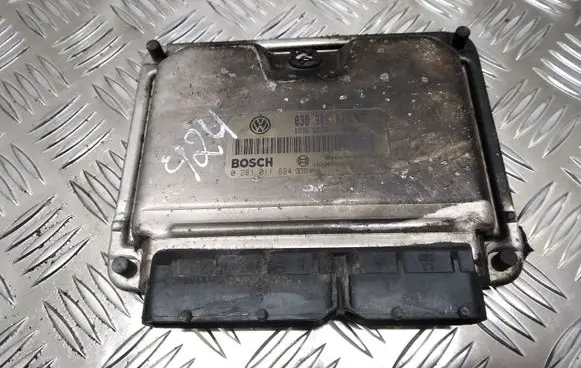 Seat Cordoba (6L) Engine control unit/module 038906019NE 0281011824