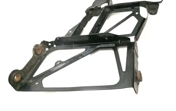 Audi A7 S7 4G Radiator mount bracket 4G8121261A