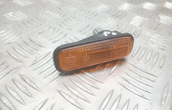 Honda Civic Front fender indicator light