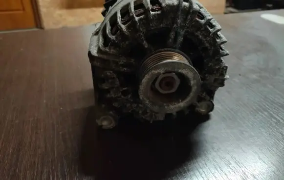 BMW 1 E81 E87 Generator/alternator 7802261 707169840