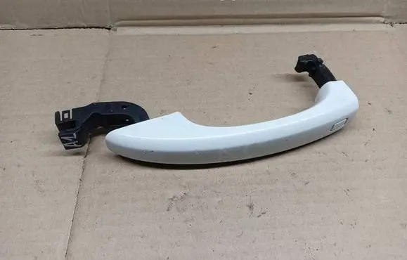 Audi A1 Front door exterior handle 8T0837205A