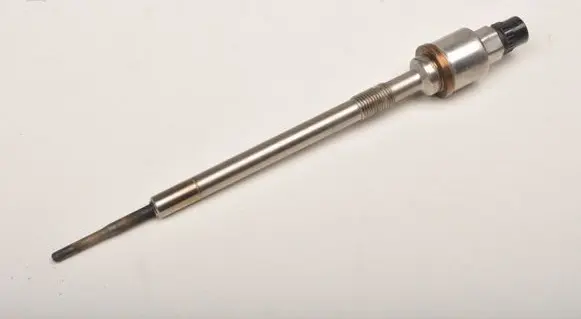 Opel Astra J Glow plug 55590467