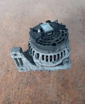 Volvo V70 Generator/alternator 30658085 0124525060
