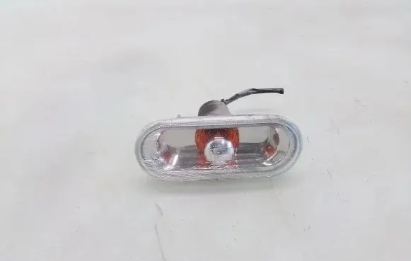 Volkswagen Transporter - Caravelle T5 Front fender indicator light