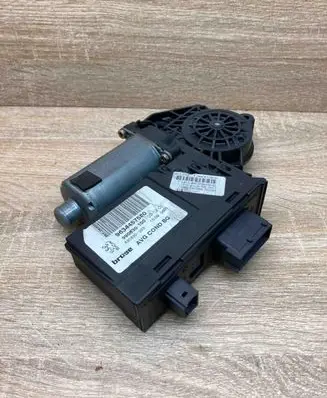 Peugeot 307 Front door window regulator motor 9634457580 990830100