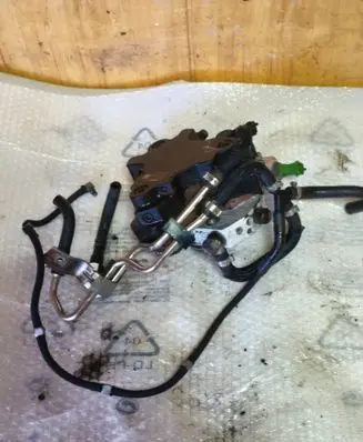 Volvo XC90 Fuel injection high pressure pump 30756125 92109 00100