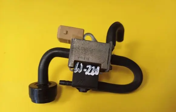 Mercedes-Benz S W220 Turbo solenoid valve 52793101