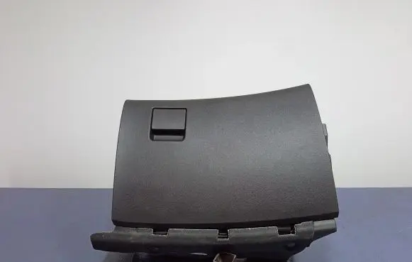 Opel Insignia A Glove box 13308550