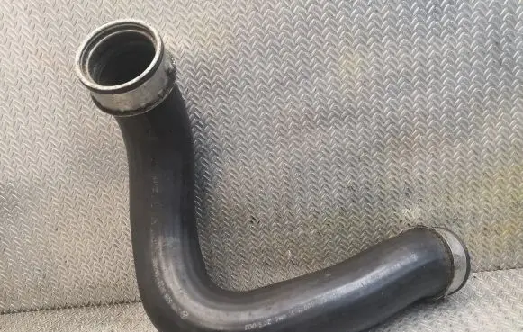 Mercedes-Benz E W210 Intercooler hose/pipe 2105283882