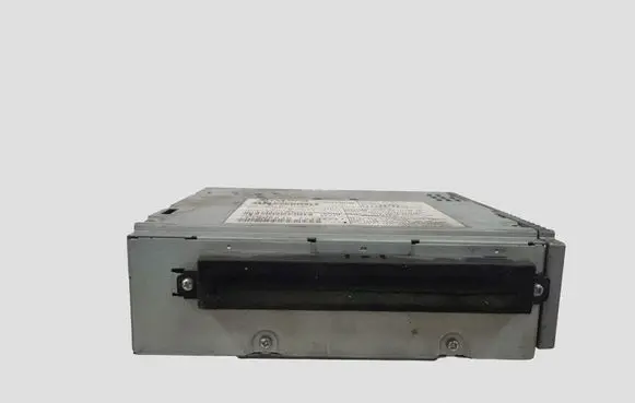 Volvo V50 Radio/CD/DVD/GPS head unit 31260528 79147727 31260532AA
