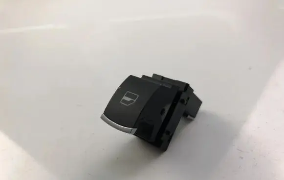 Volkswagen Tiguan Electric window control switch 5K0959855