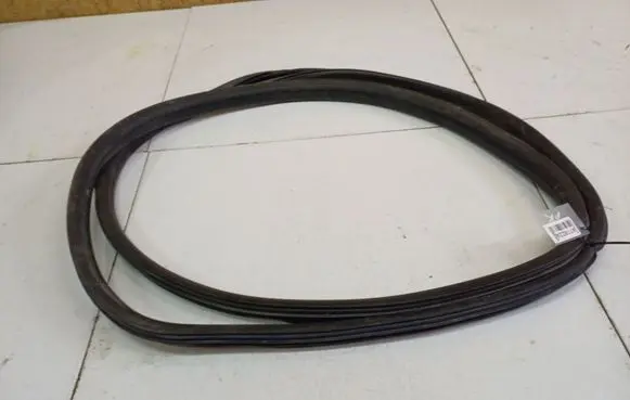 Peugeot 207 Rubber seal front coupe door 