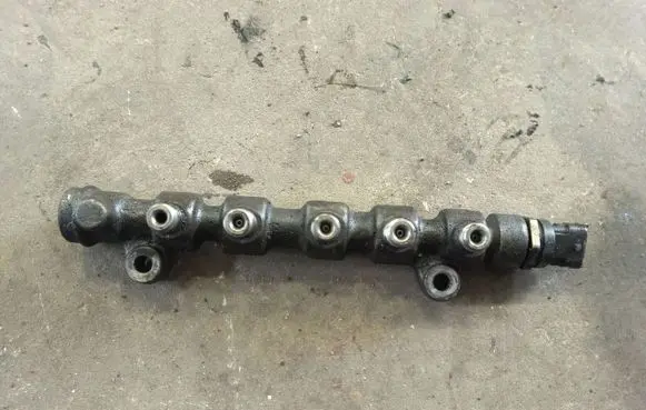 Renault Master II Fuel main line pipe 8201003197