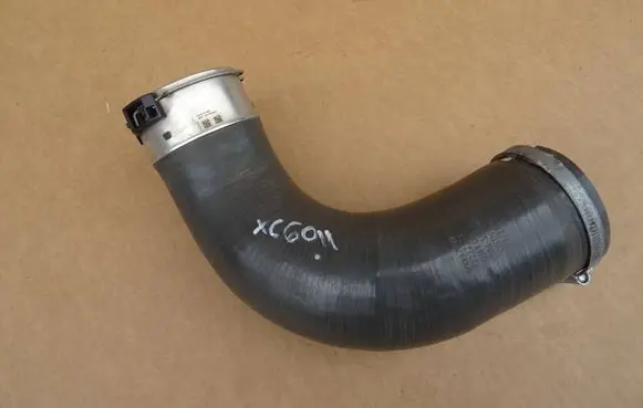 Intercooler hose/pipe