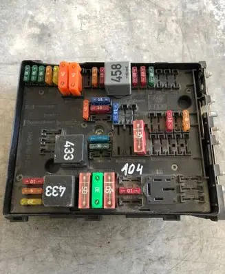 Volkswagen Touran I Fuse box set 1K0937804B L1T000033 L1T000034