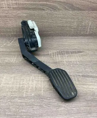 Volvo S80 Accelerator throttle pedal 30683517 6PV008537 Used