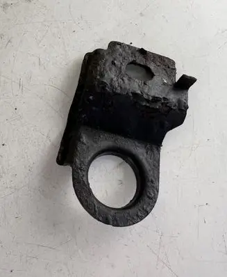 Opel Frontera B Radiator mount bracket 