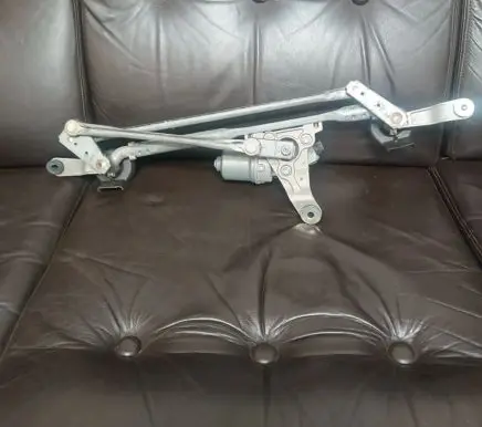 Opel Insignia B Front wiper linkage and motor 13471429