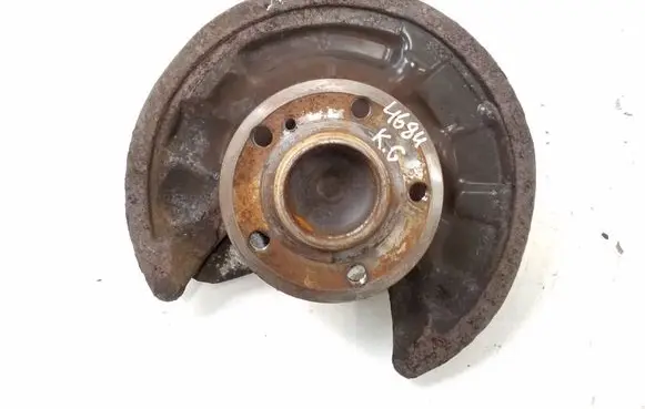 Mercedes-Benz B W246 W242 Rear wheel hub A2463503541
