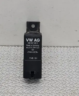 Audi A3 S3 A3 Sportback 8P Glow plug pre-heat relay 038907281D 15806 51299023