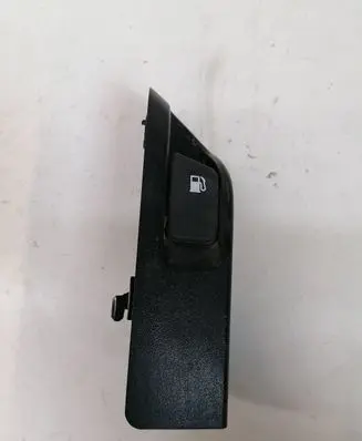 Toyota Auris 150 Fuel tank opening switch 