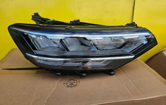 Volkswagen PASSAT B8 Headlight/headlamp 3G1941036Q 90172735 9000VF201TFG