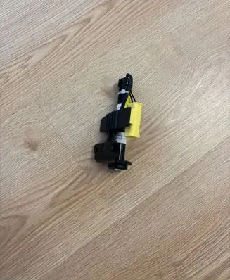 BMW 5 G30 G31 G38 Bonnet Pedestrian Airbag Actuator 7435798