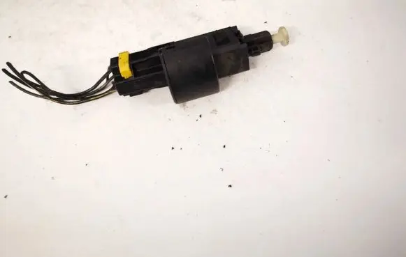 Opel Zafira A Brake pedal sensor switch