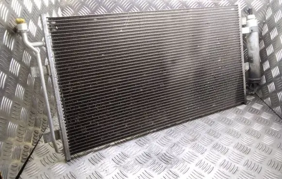 Nissan Leaf I (ZE0) A/C cooling radiator (condenser)