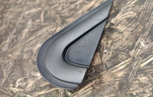 Fender end trim