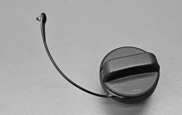 Suzuki Swift II Fuel tank filler cap 