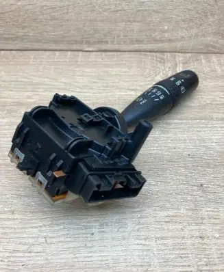 Toyota Corolla E120 E130 Wiper control stalk 02290173738 173647