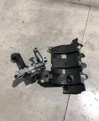 Volkswagen Caddy Oil pump 03L103623A 03L115105