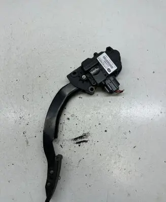 Land Rover Discovery 3 - LR3 Accelerator throttle pedal 3256115000 SLC000061 TFX10050