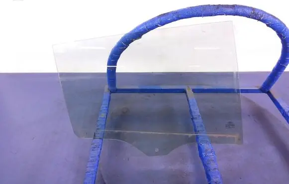 Ford Focus Rear door window glass 