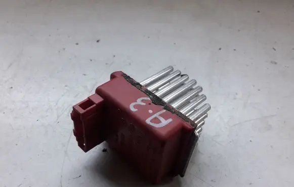 Audi A3 S3 8L Heater blower fan relay 