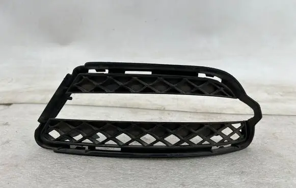 Mercedes-Benz S W221 Front fog light trim/grill A2218851722 PA15644