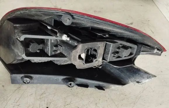 Renault Scenic II - Grand scenic II Rear/tail lights 085511937R8