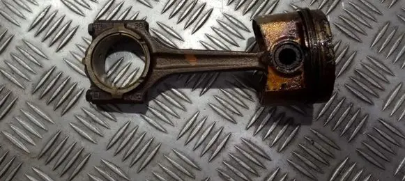 Fiat Punto (176) Piston with connecting rod