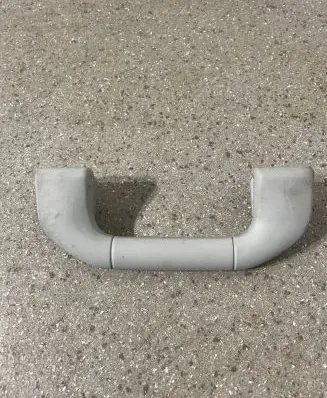 Mercedes-Benz E W212 Front interior roof grab handle A2048100051