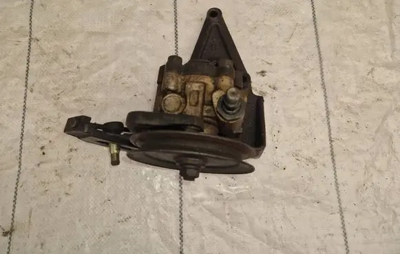 KIA Sportage Power steering pump