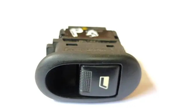 Citroen C3 Electric window control switch 96605364
